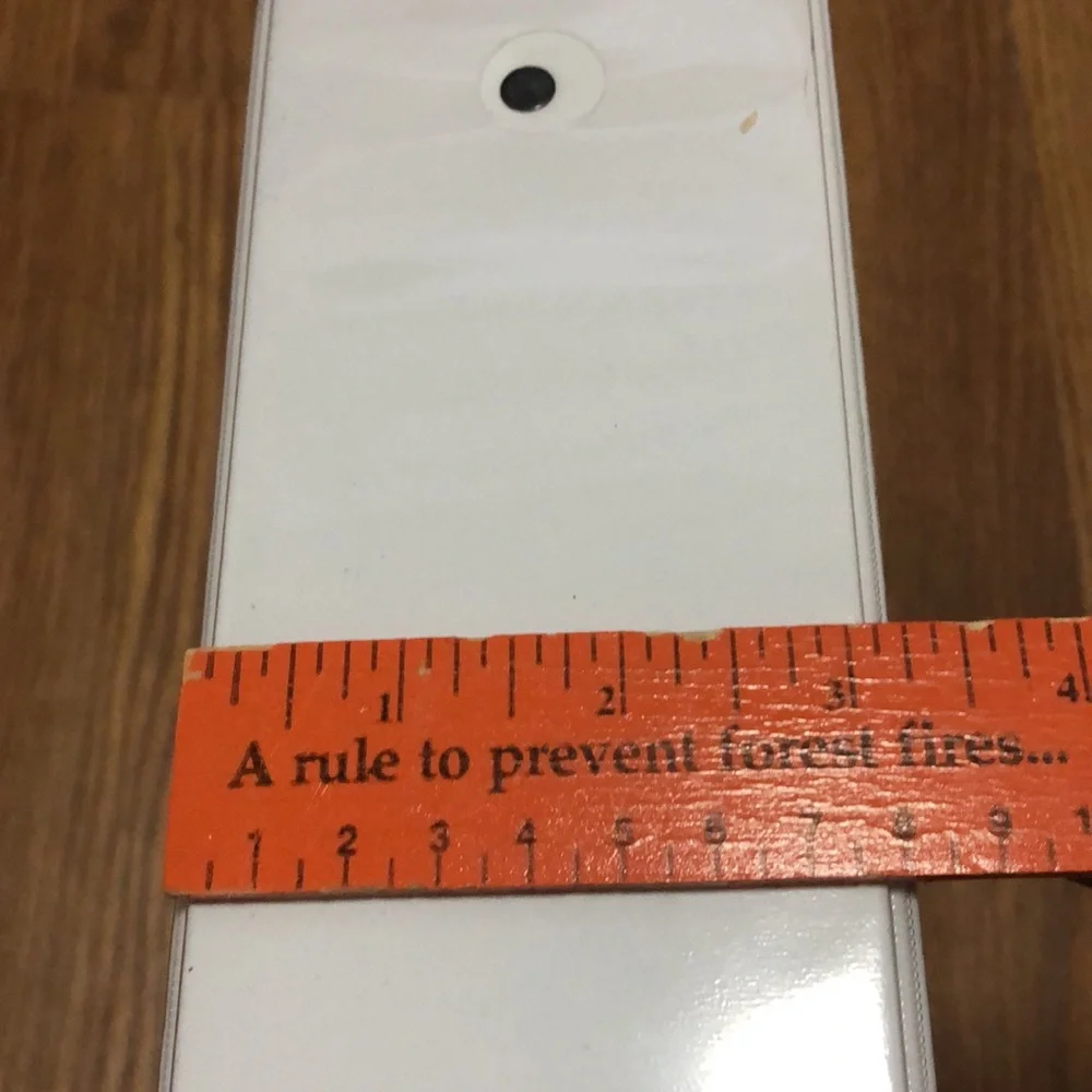 N/A lot white